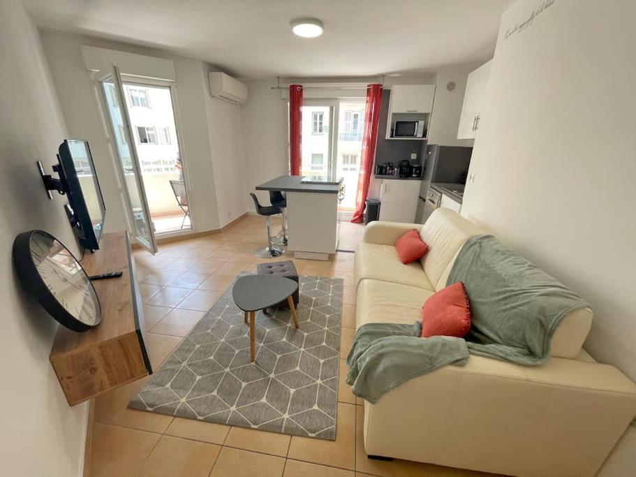 T2 Moderne Proche Du Port - Clim Apartment